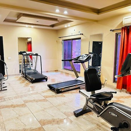 Grand Regent Hotel And Suites Faisalabad Bagian luar foto