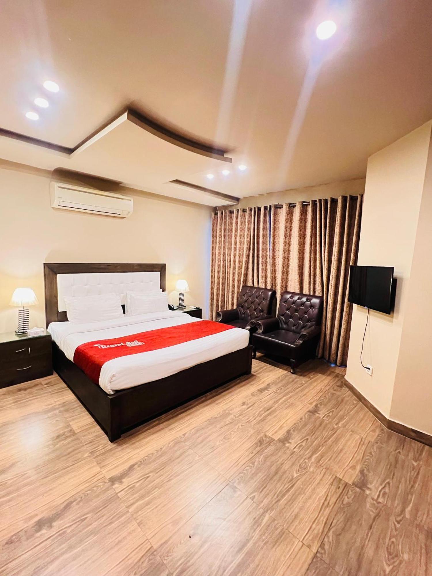Grand Regent Hotel And Suites Faisalabad Bagian luar foto